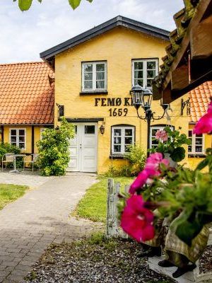 Facade på Femø Kro
